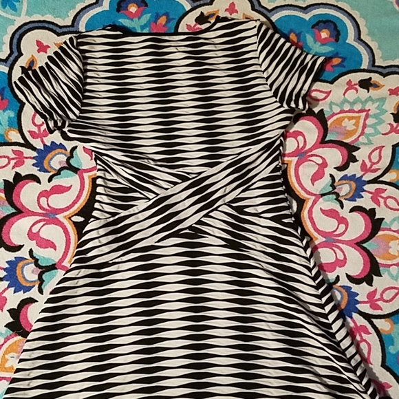 BEIGE  DRESS - Picture 3 of 6